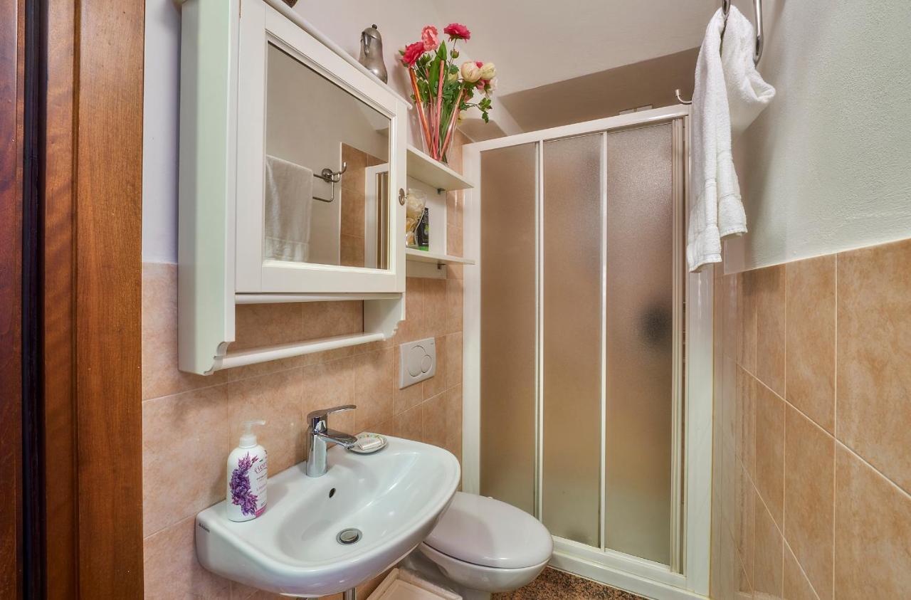 B&B - Foresteria - Frontelago Lake Como แมนเดลโล เดล ลาริโอ ภายนอก รูปภาพ