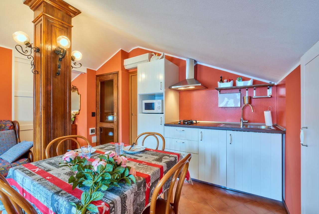 B&B - Foresteria - Frontelago Lake Como แมนเดลโล เดล ลาริโอ ภายนอก รูปภาพ