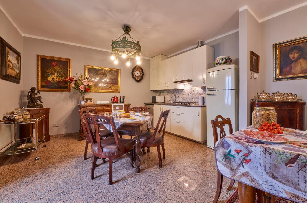 B&B - Foresteria - Frontelago Lake Como แมนเดลโล เดล ลาริโอ ภายนอก รูปภาพ
