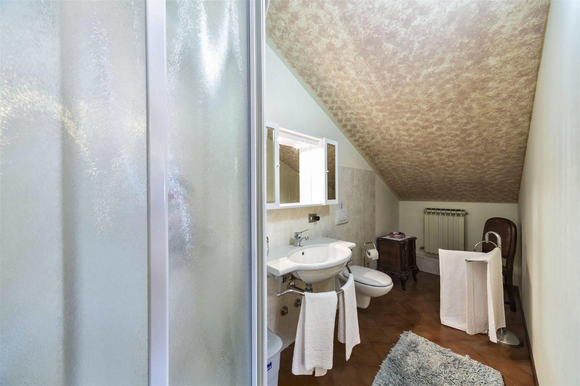 B&B - Foresteria - Frontelago Lake Como แมนเดลโล เดล ลาริโอ ภายนอก รูปภาพ